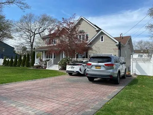 Dix Hills, NY